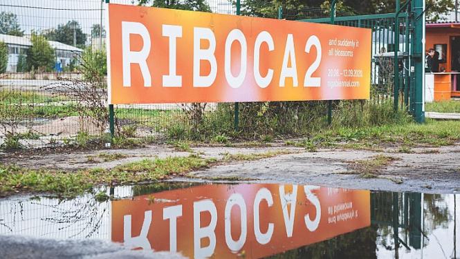 Kultūras ministrs apmeklē RIBOCA2 otro Rīgas Starptautisko laikmetīgās mākslas biennāli
