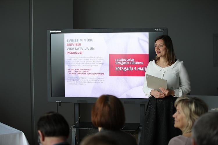Latvijas valsts simtgades atklāšanas - Baltā galdauta svētku un akcijas „Apskauj Latviju” prezentācija