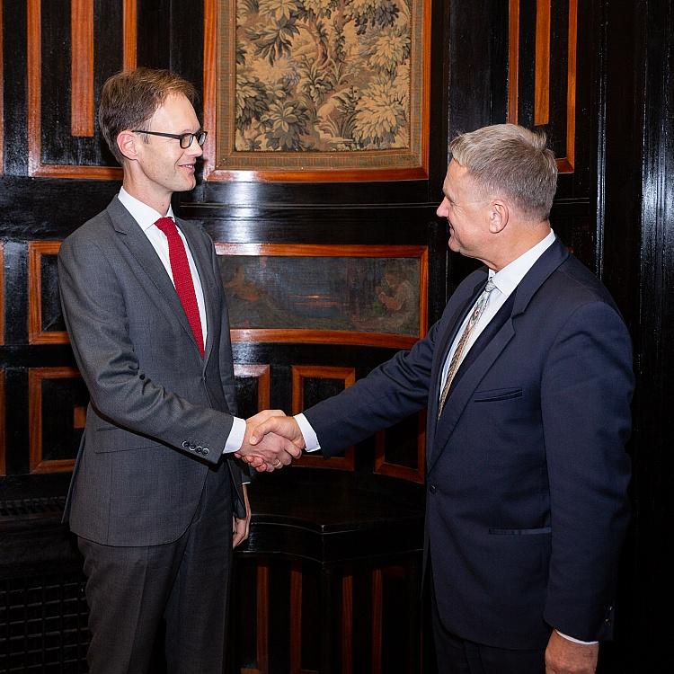 Tikšanās ar Šveices vēstnieku Konstantīnu Oboļenski.