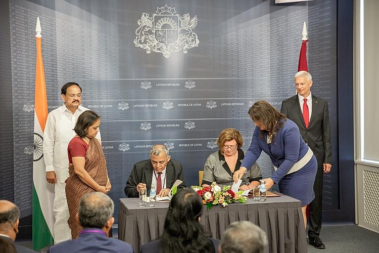 Parakstīta Latvijas - Indijas sadarbības programma kultūrā