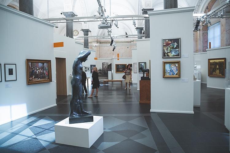 Valsts mākslas muzeja simtgadei veltītās izstādes “Mūsu muzejs” atklāšana
