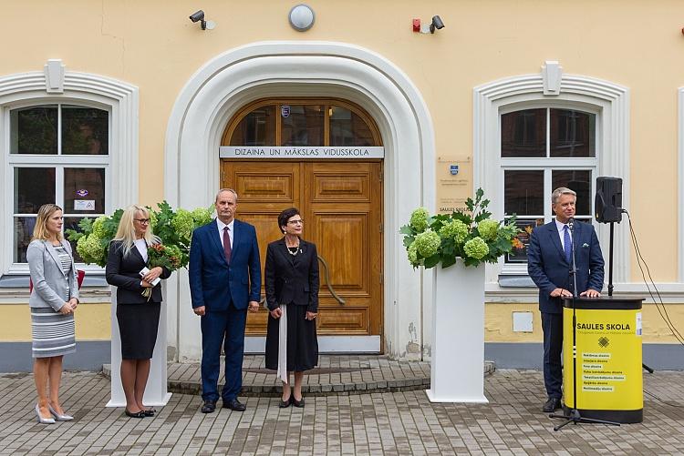 Kultūras ministrs apmeklē Daugavpils PIKC Saules skola jaunā mācību gada atklāšanas pasākumu