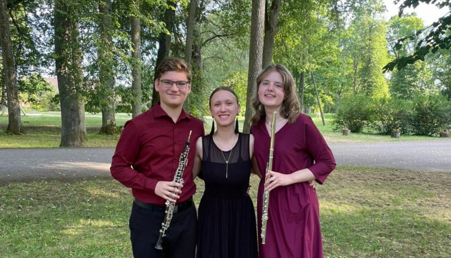 Trio “Le Son” dalībnieki – flautiste Annija Iļjenko, obojists Rinalds Rozenlauks un pianiste Daniela Geidmane. Publicitātes foto