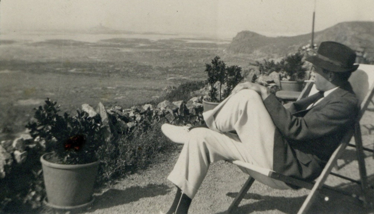 Jāzeps Grosvalds Džērsijas salā 1911. gadā. Fotogrāfija no LNMM Jāzepa Grosvalda memoriālās kolekcijas. Publicitātes foto