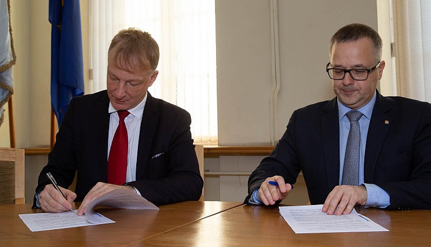 Noslēgts sadarbības līgums starp Jāzepa Vītola Latvijas Mūzikas akadēmiju un AS “Latvijas Finieris”